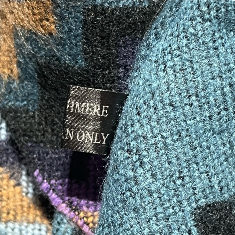 Cashmere neck warmer infinity scarf - Picture 6 of 7